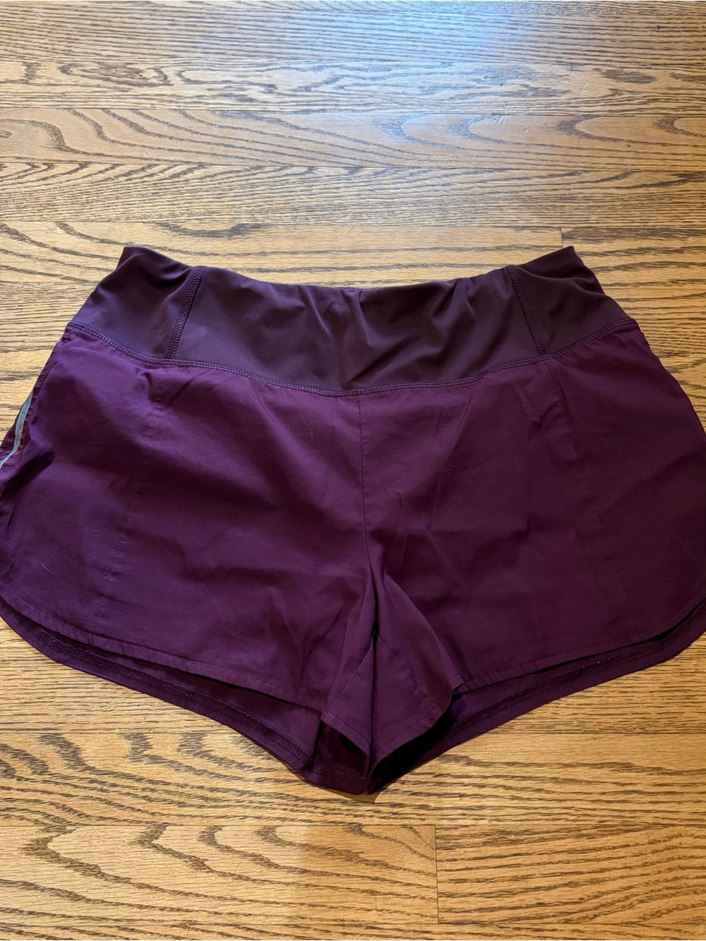 Athleta Run Free Short 3.5” Burgundy